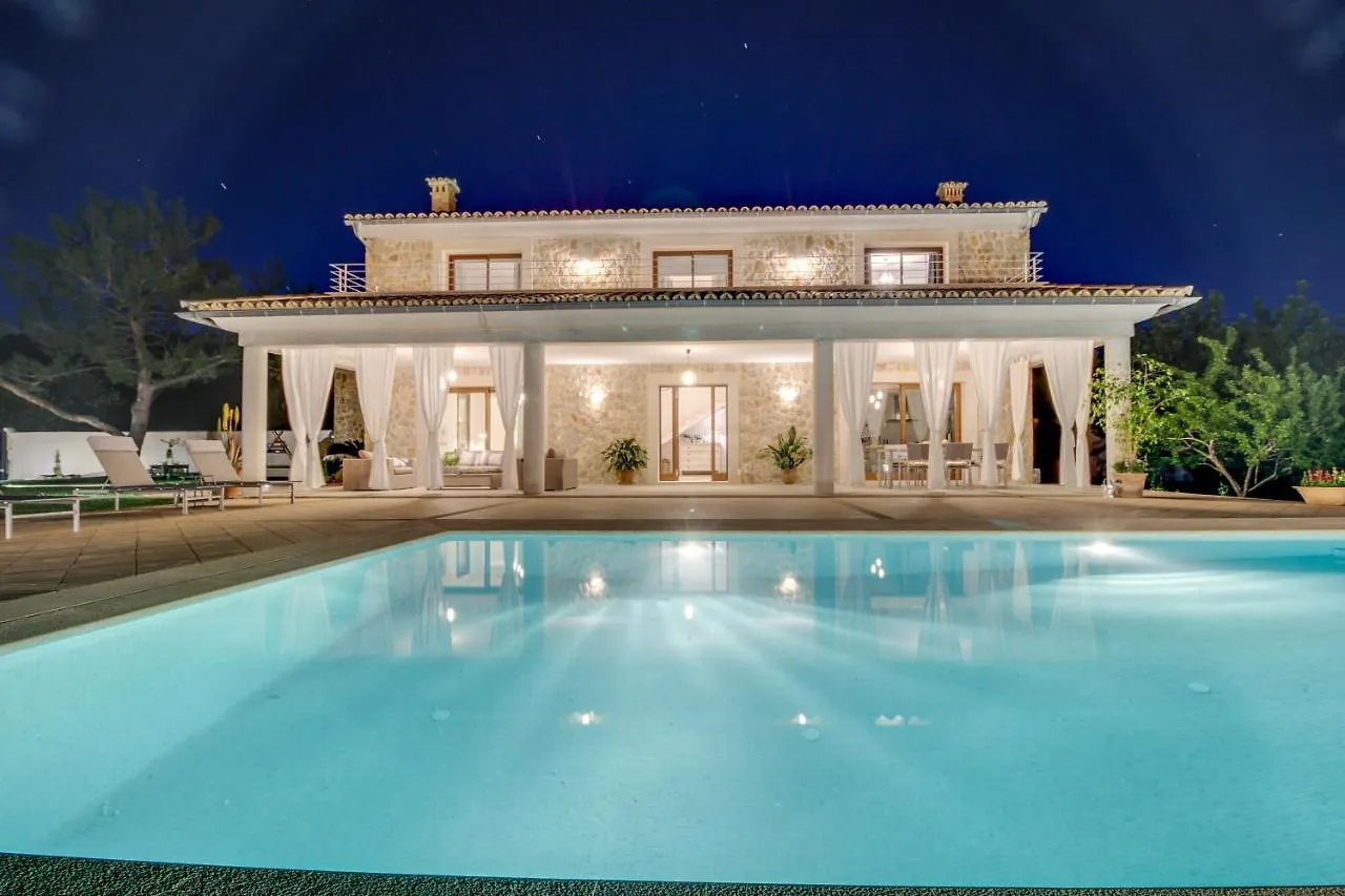 Villa Finca Can Mutxo à Selva  Hébergement de vacances